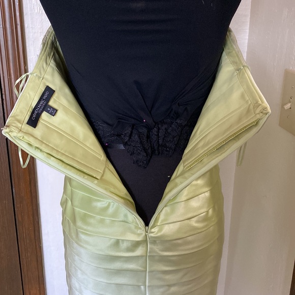 Carmen Marc Valvo NWT celery green bandage dress - Picture 5 of 10